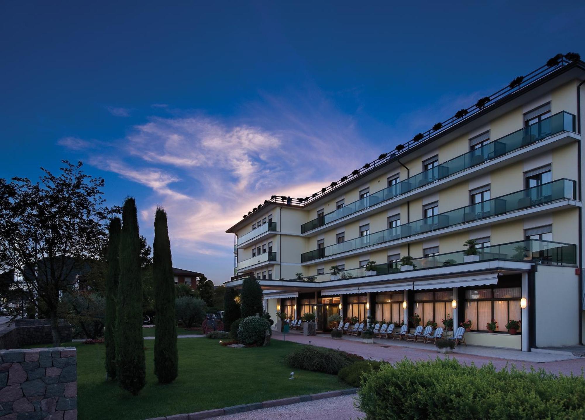 Atlantic Terme Natural Spa & Hotel Abano Terme Bagian luar foto