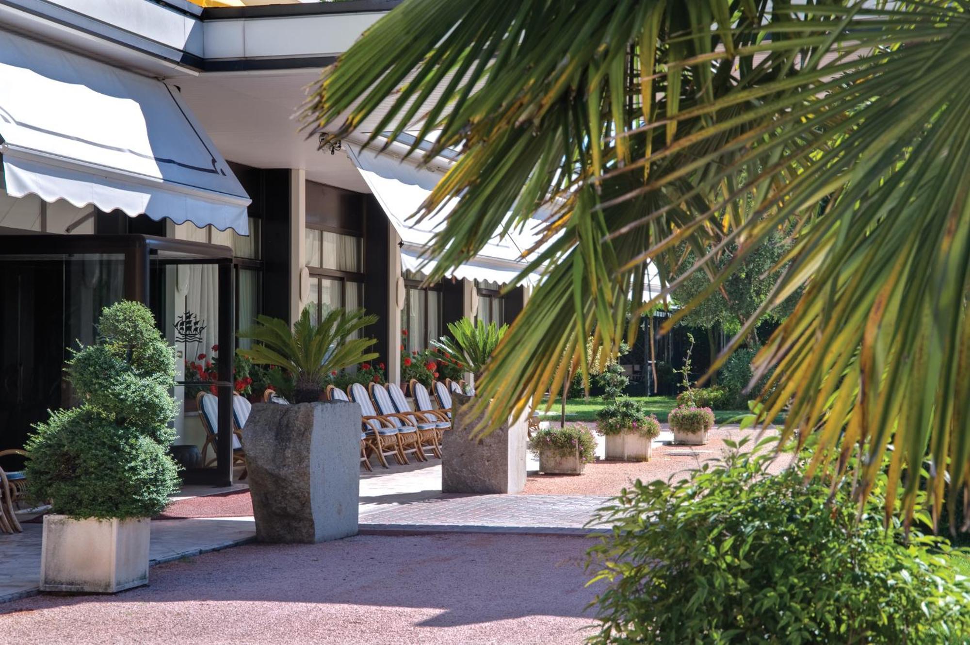 Atlantic Terme Natural Spa & Hotel Abano Terme Bagian luar foto