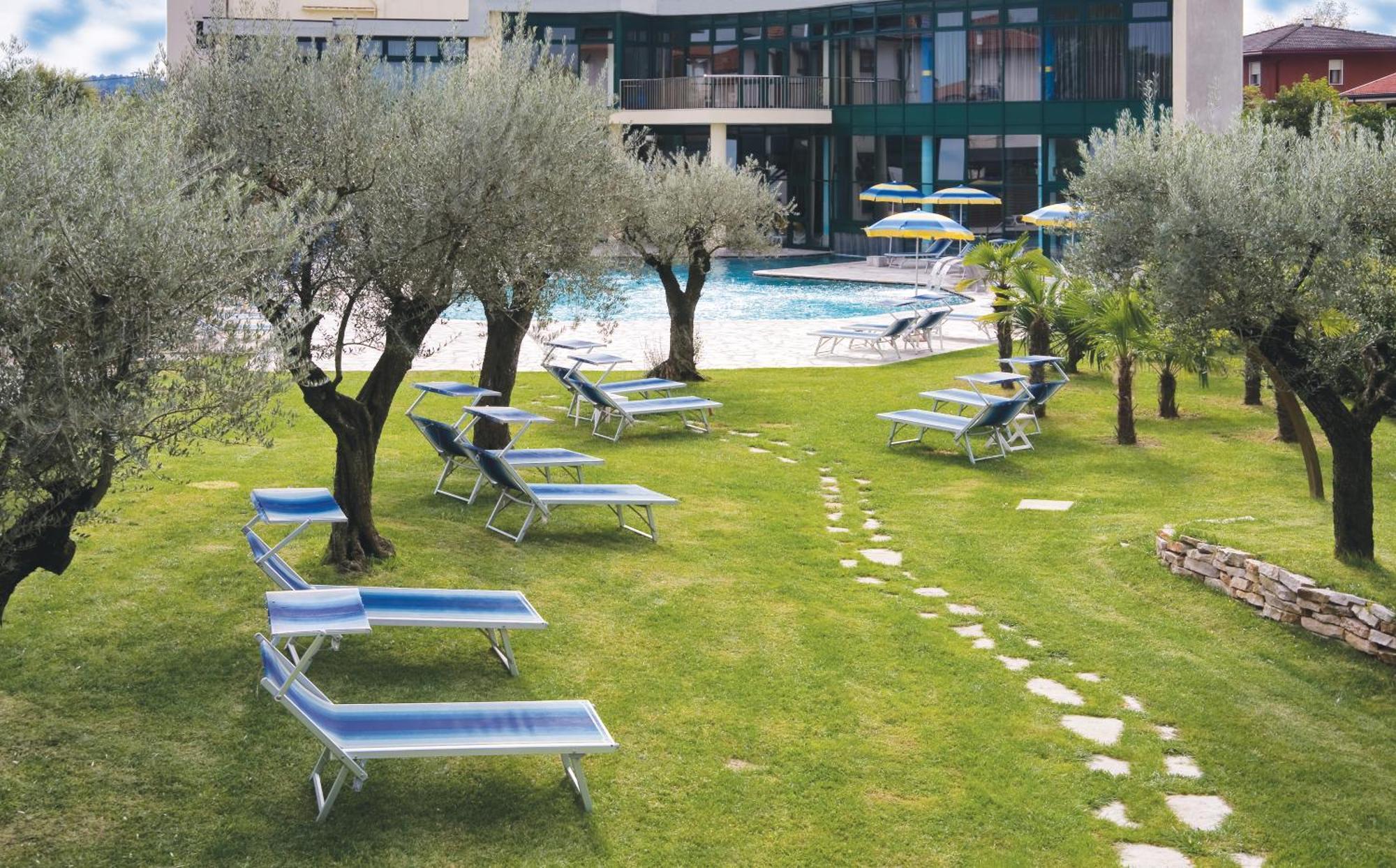 Atlantic Terme Natural Spa & Hotel Abano Terme Bagian luar foto